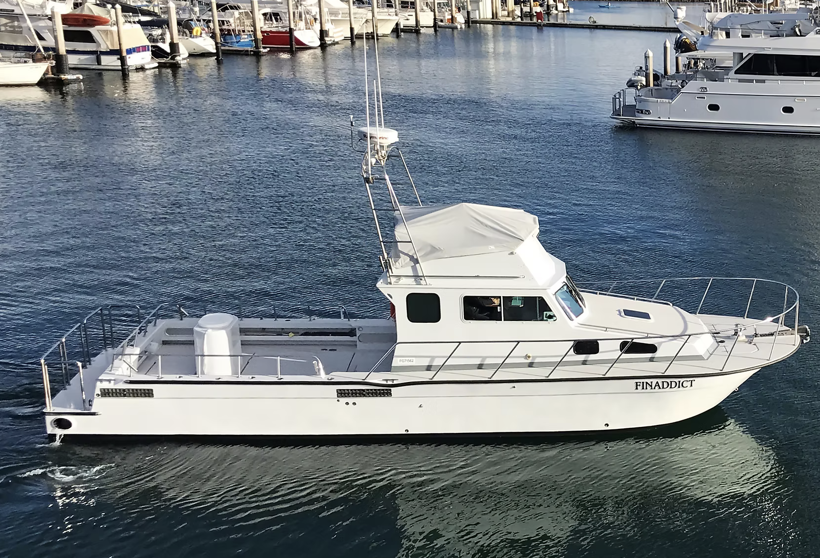 Finaddict charter vessel